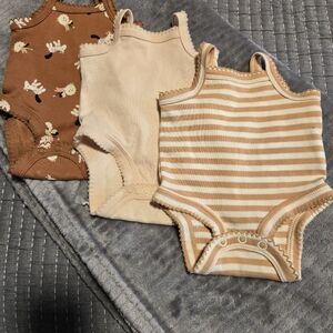 Amazon Essentials baby Bodysuits - Brown, Cream, and Tan